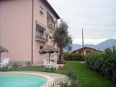 Sleeps 6 Pool Wifi * Ossuccio