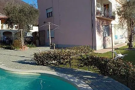 Sleeps 6 Pool Wifi ヴィラ *